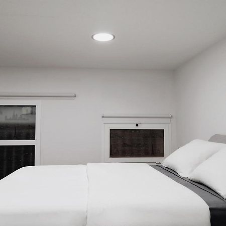 Homeforguest Bioma Modern & Minimalist Apartment Santa Cruz de Tenerife Luaran gambar