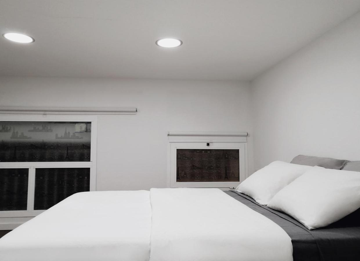 Homeforguest Bioma Modern & Minimalist Apartment Santa Cruz de Tenerife Luaran gambar